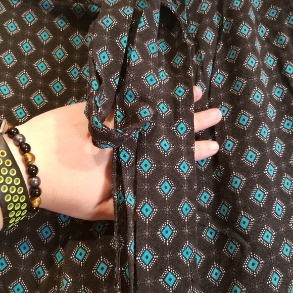 Torrid Geo Print Wide Leg Crop Selftie Pant - Picture 12 of 13